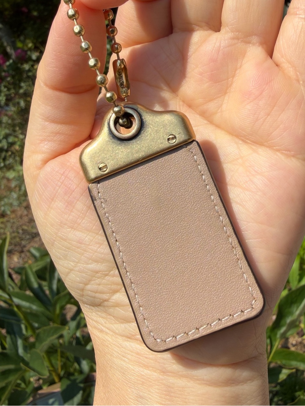 New Coach Large Taupe Leather Hangtag – Antique Brass - Picture 7 of 7